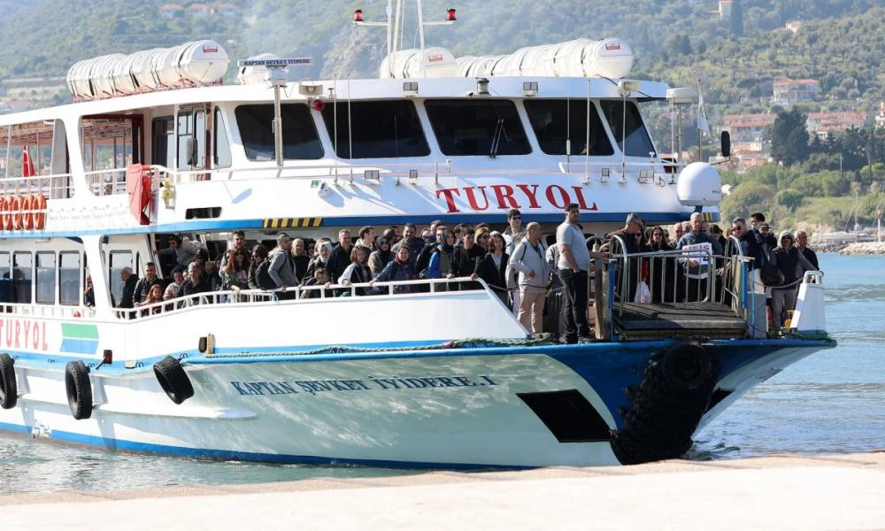 Ρεκόρ αφίξεων από την Τουρκία στα νησιά του βορείου Αιγαίου